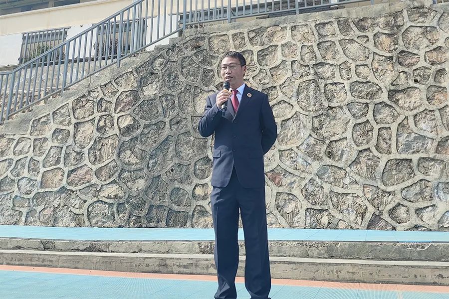 法治副校长陈维凡.jpg